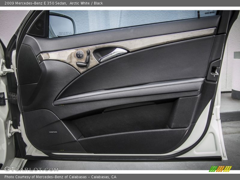 Arctic White / Black 2009 Mercedes-Benz E 350 Sedan