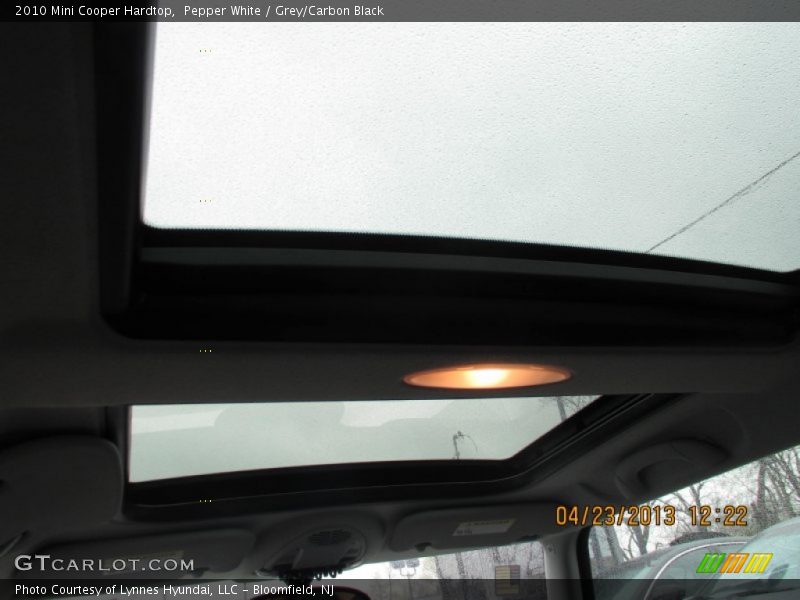 Pepper White / Grey/Carbon Black 2010 Mini Cooper Hardtop