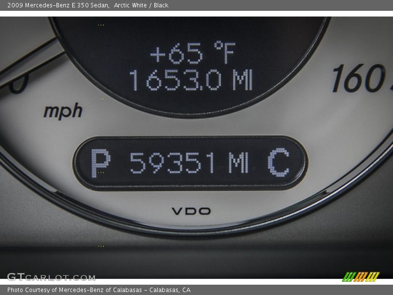 Arctic White / Black 2009 Mercedes-Benz E 350 Sedan