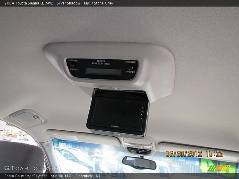 Silver Shadow Pearl / Stone Gray 2004 Toyota Sienna LE AWD