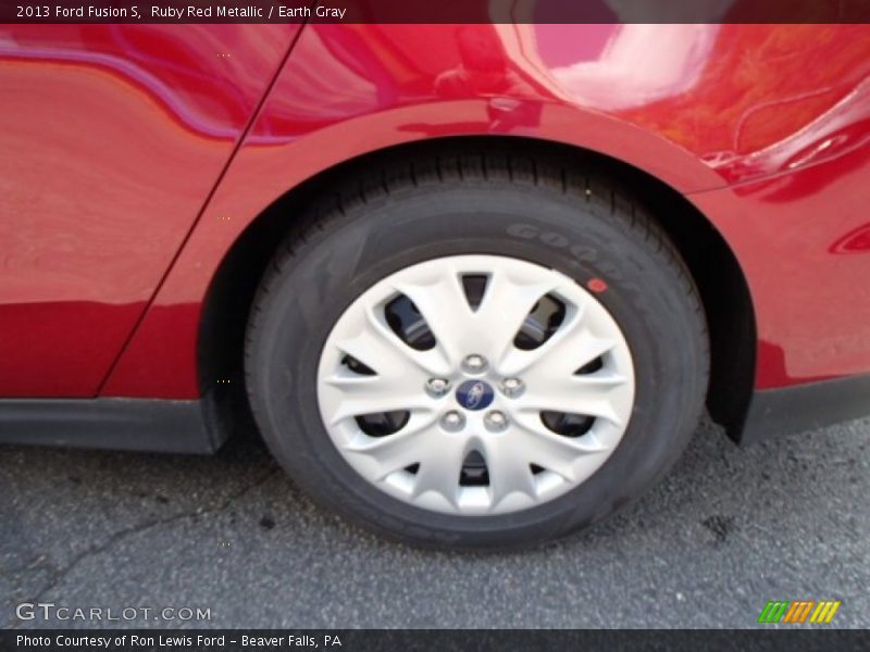 Ruby Red Metallic / Earth Gray 2013 Ford Fusion S