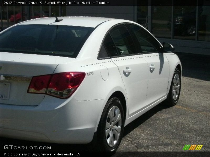 Summit White / Jet Black/Medium Titanium 2012 Chevrolet Cruze LS