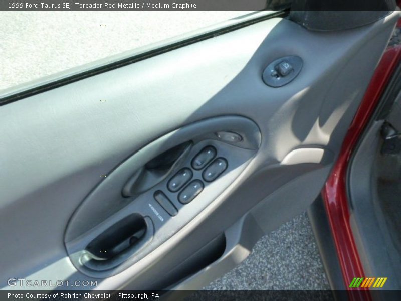 Toreador Red Metallic / Medium Graphite 1999 Ford Taurus SE