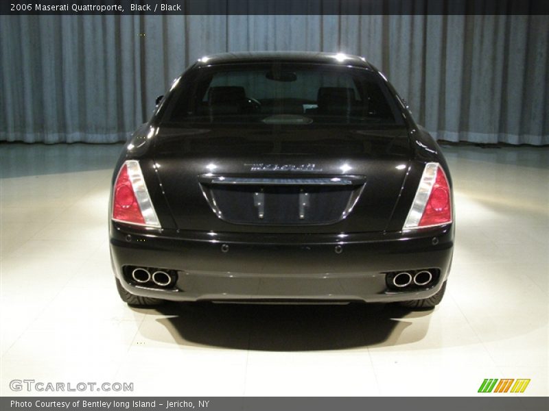 Black / Black 2006 Maserati Quattroporte