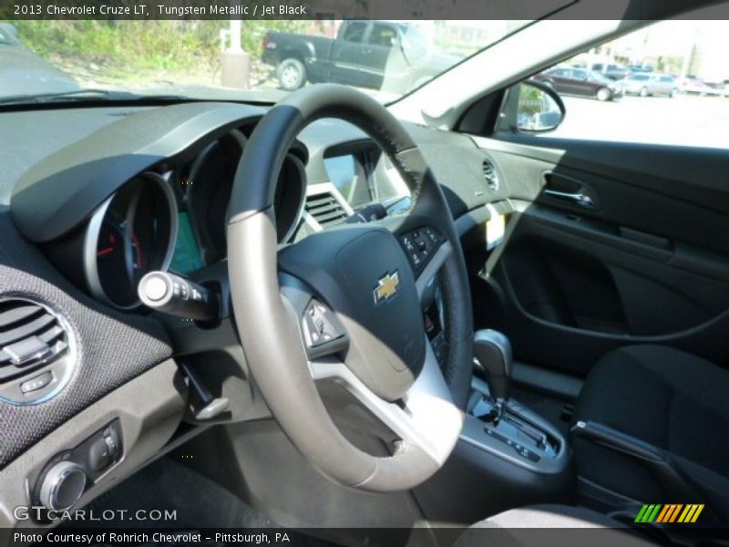 Tungsten Metallic / Jet Black 2013 Chevrolet Cruze LT