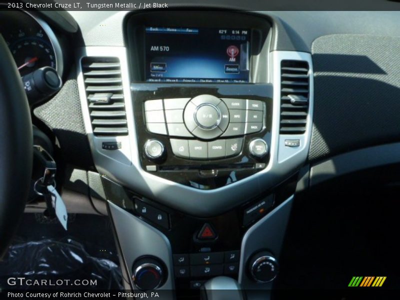 Controls of 2013 Cruze LT