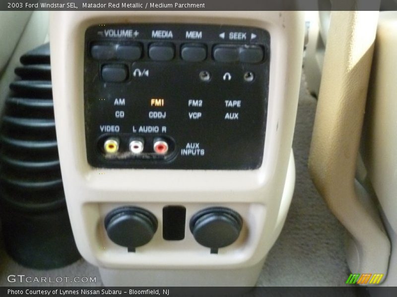 Matador Red Metallic / Medium Parchment 2003 Ford Windstar SEL
