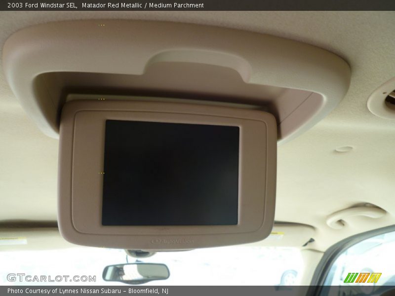 Matador Red Metallic / Medium Parchment 2003 Ford Windstar SEL