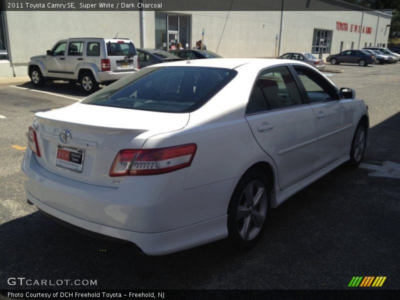 Super White / Dark Charcoal 2011 Toyota Camry SE