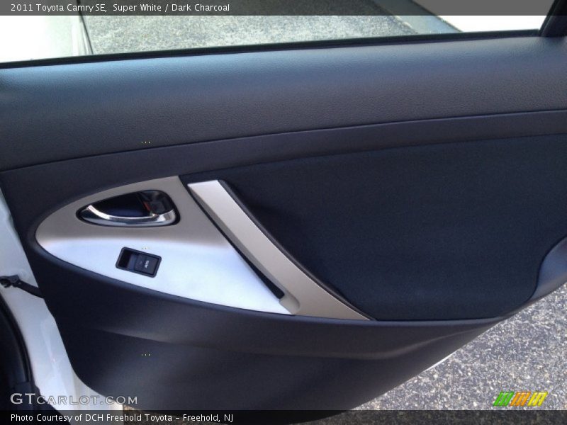 Super White / Dark Charcoal 2011 Toyota Camry SE