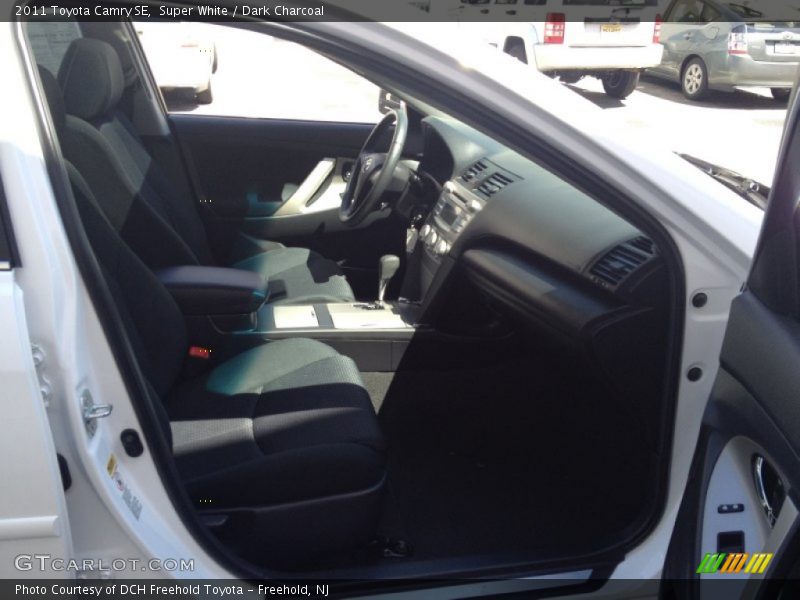 Super White / Dark Charcoal 2011 Toyota Camry SE