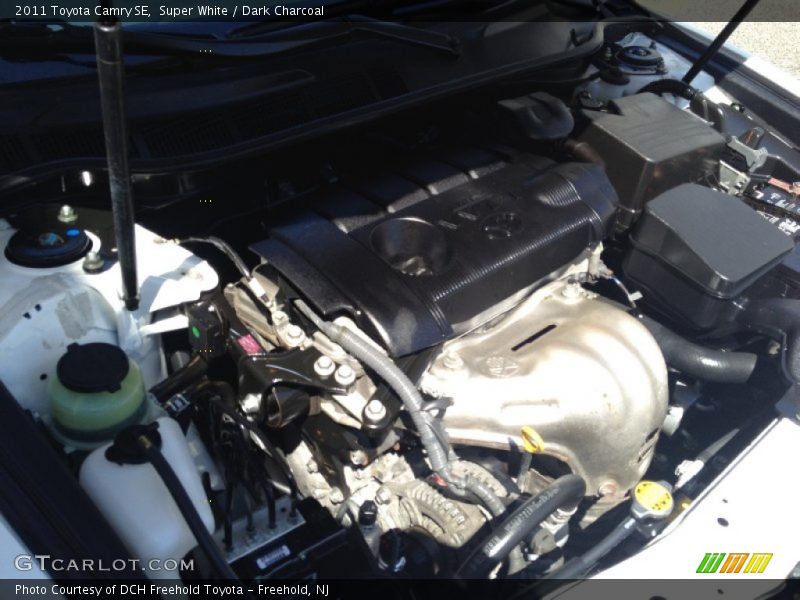 Super White / Dark Charcoal 2011 Toyota Camry SE