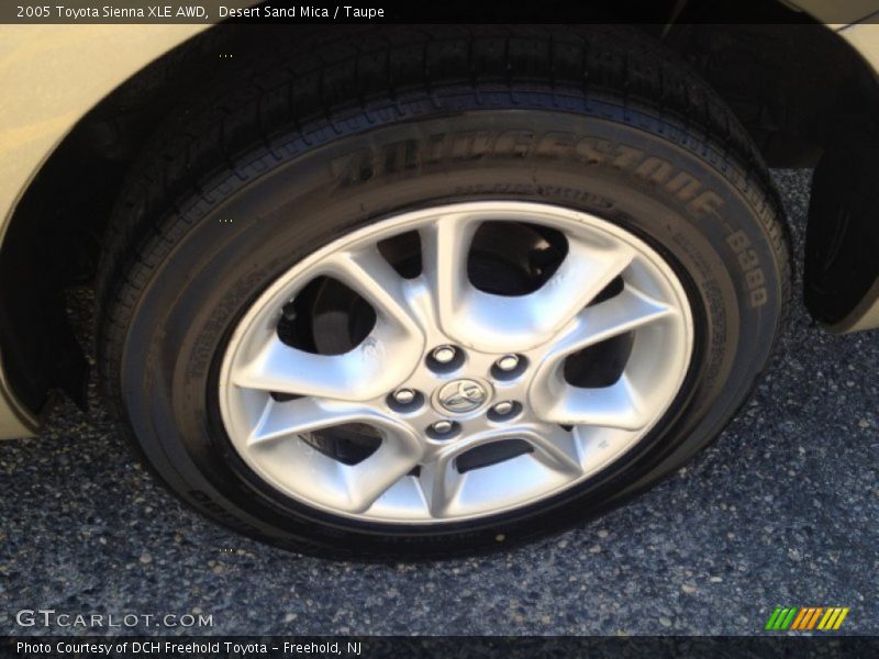 Desert Sand Mica / Taupe 2005 Toyota Sienna XLE AWD