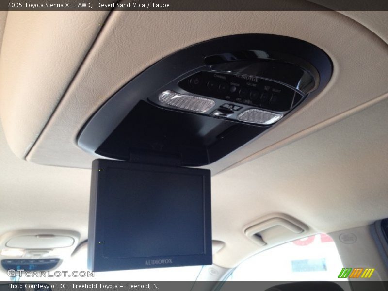 Desert Sand Mica / Taupe 2005 Toyota Sienna XLE AWD