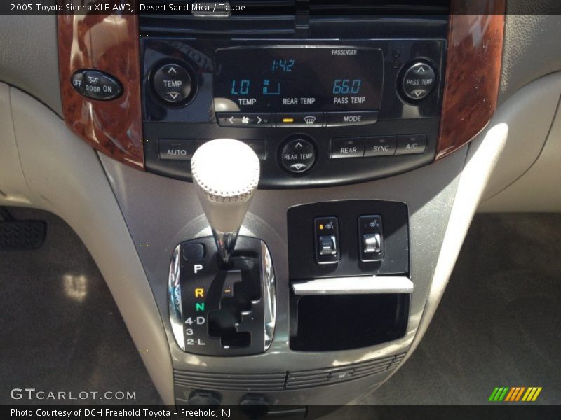 Desert Sand Mica / Taupe 2005 Toyota Sienna XLE AWD
