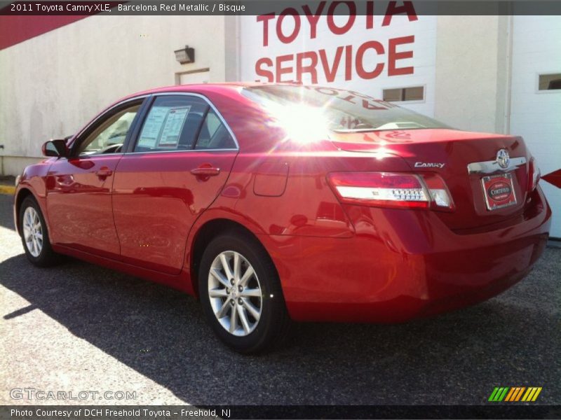 Barcelona Red Metallic / Bisque 2011 Toyota Camry XLE