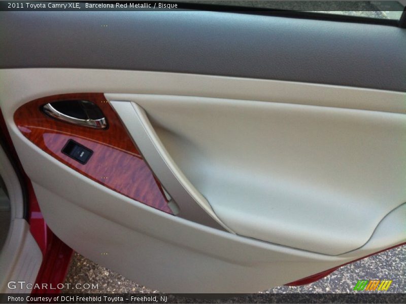 Barcelona Red Metallic / Bisque 2011 Toyota Camry XLE