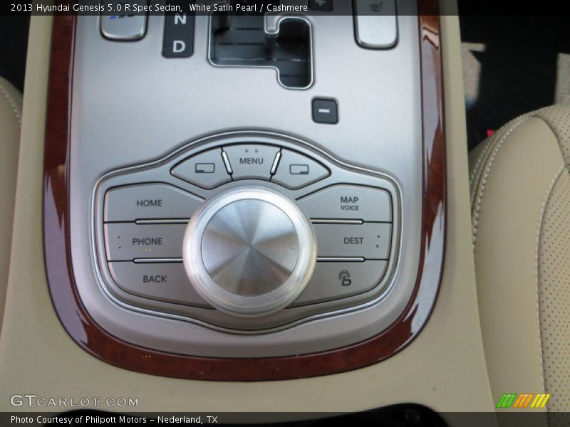 Controls of 2013 Genesis 5.0 R Spec Sedan