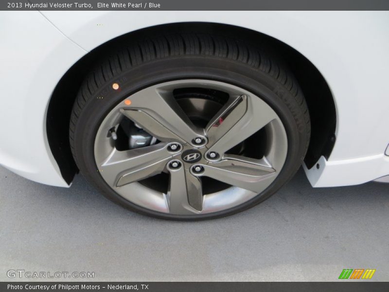 Elite White Pearl / Blue 2013 Hyundai Veloster Turbo