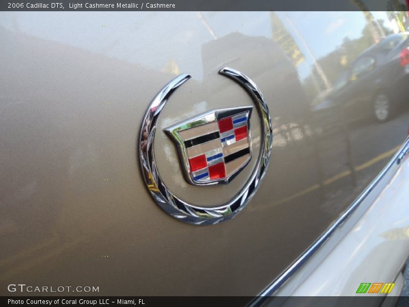 Light Cashmere Metallic / Cashmere 2006 Cadillac DTS