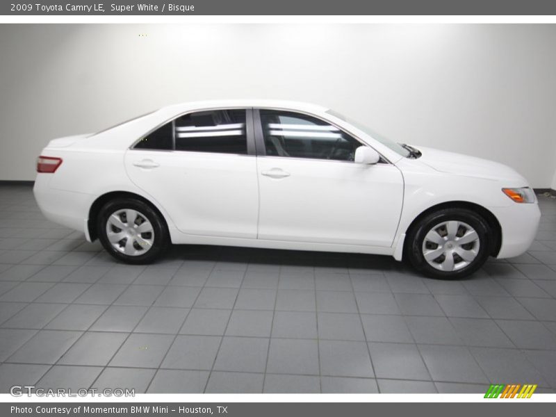 Super White / Bisque 2009 Toyota Camry LE