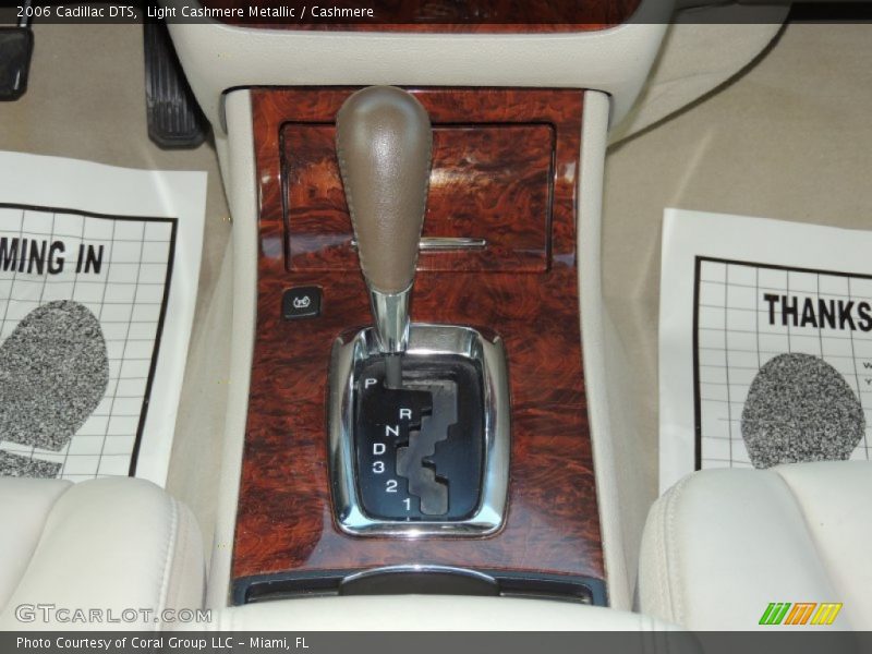 Light Cashmere Metallic / Cashmere 2006 Cadillac DTS