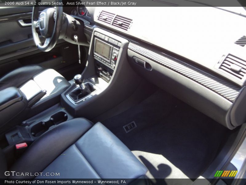 Avus Silver Pearl Effect / Black/Jet Gray 2006 Audi S4 4.2 quattro Sedan