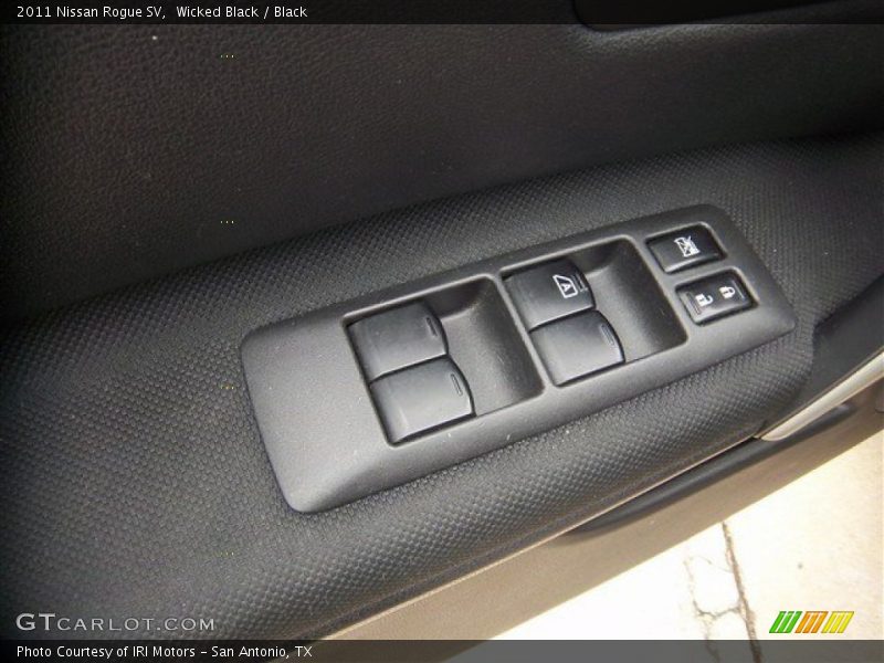 Wicked Black / Black 2011 Nissan Rogue SV