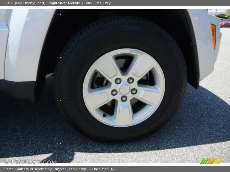 Bright Silver Metallic / Dark Slate Gray 2010 Jeep Liberty Sport