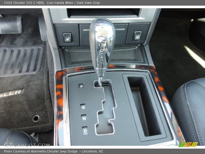 Cool Vanilla White / Dark Slate Gray 2009 Chrysler 300 C HEMI