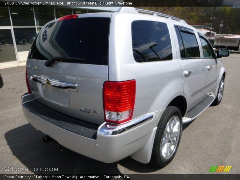 Bright Silver Metallic / Light Graystone 2009 Chrysler Aspen Limited 4x4