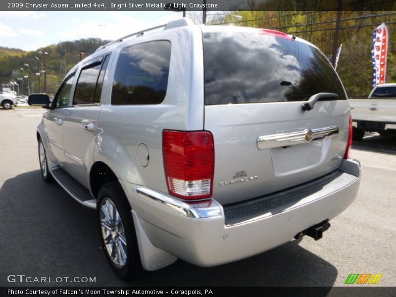Bright Silver Metallic / Light Graystone 2009 Chrysler Aspen Limited 4x4