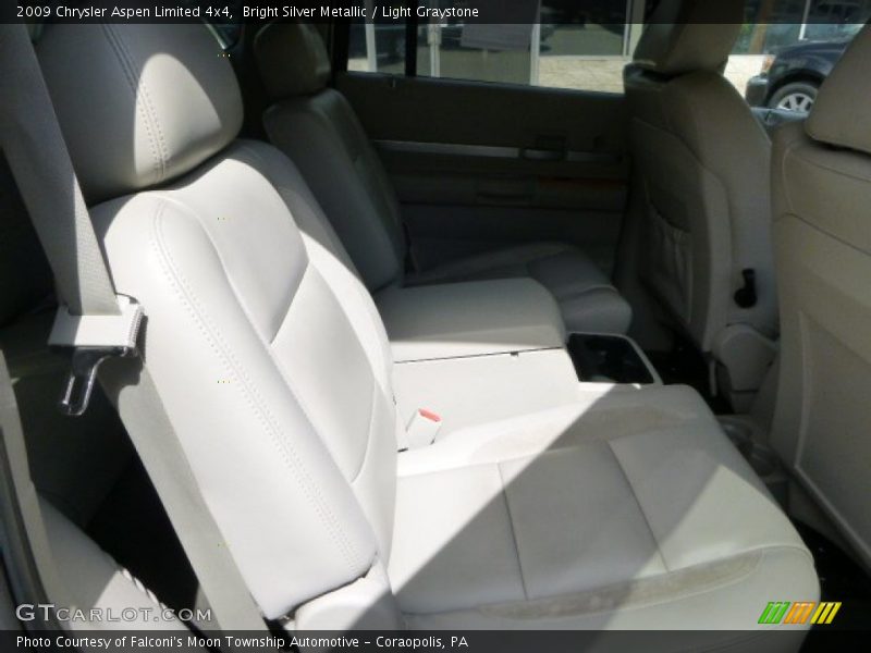 Bright Silver Metallic / Light Graystone 2009 Chrysler Aspen Limited 4x4