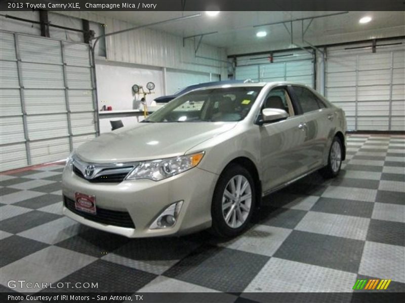 Champagne Mica / Ivory 2013 Toyota Camry XLE