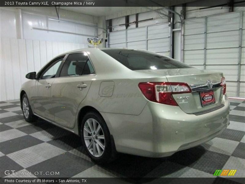 Champagne Mica / Ivory 2013 Toyota Camry XLE