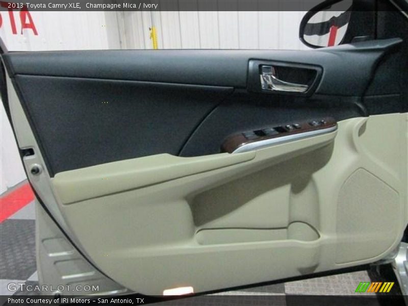 Champagne Mica / Ivory 2013 Toyota Camry XLE