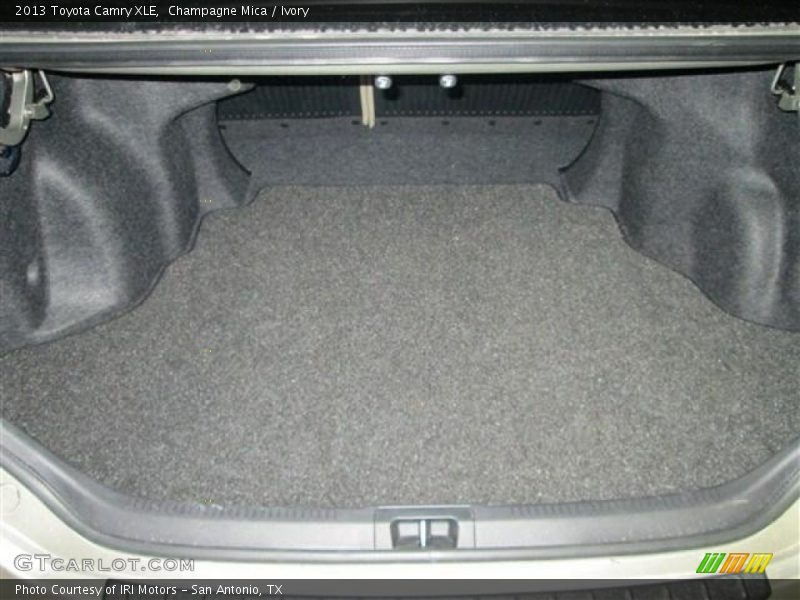 Champagne Mica / Ivory 2013 Toyota Camry XLE