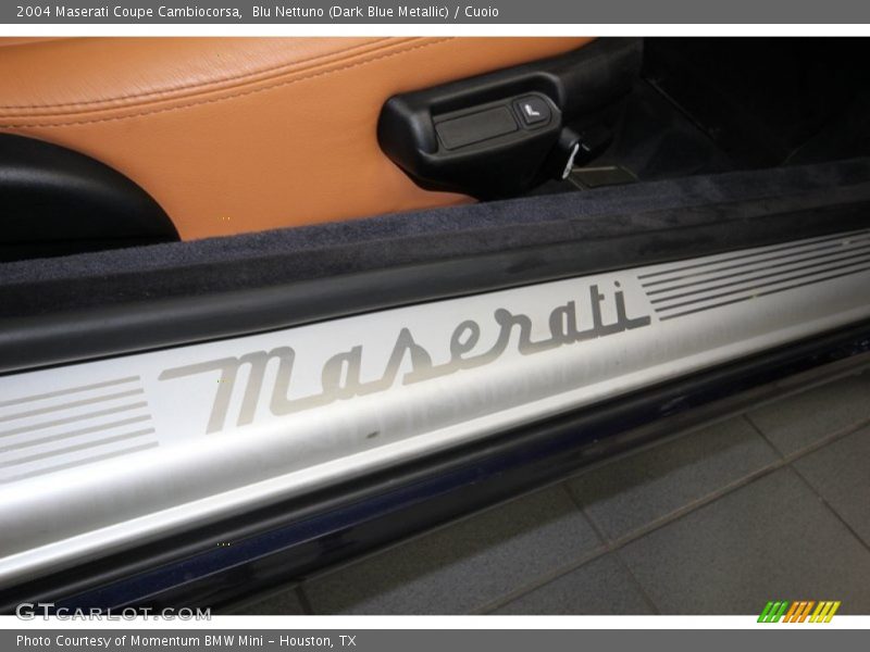 Blu Nettuno (Dark Blue Metallic) / Cuoio 2004 Maserati Coupe Cambiocorsa