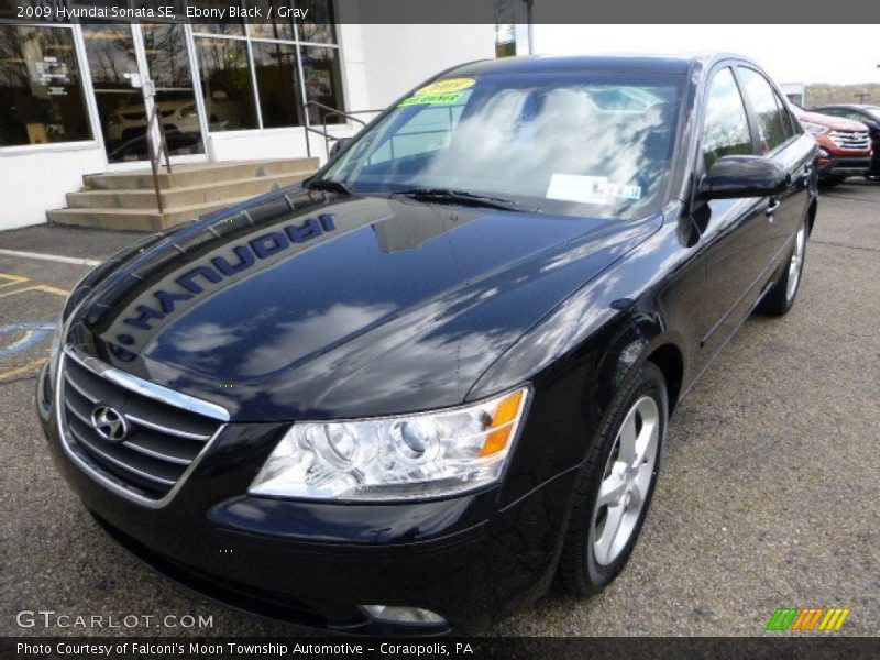 Ebony Black / Gray 2009 Hyundai Sonata SE