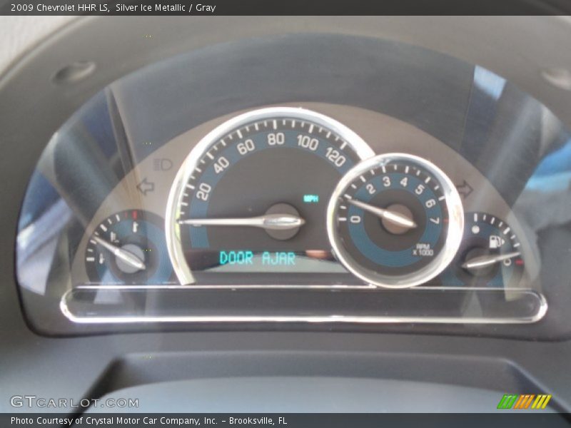 Silver Ice Metallic / Gray 2009 Chevrolet HHR LS