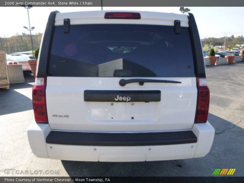 Stone White / Khaki 2006 Jeep Commander 4x4