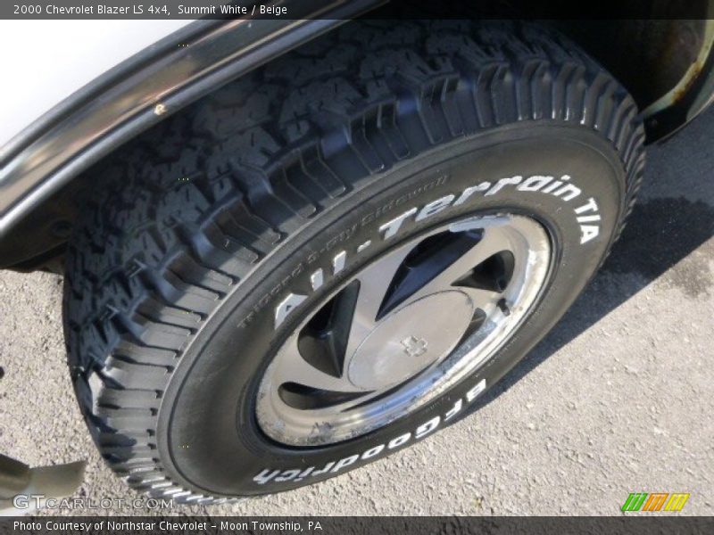Summit White / Beige 2000 Chevrolet Blazer LS 4x4