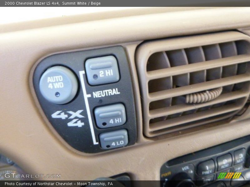 Summit White / Beige 2000 Chevrolet Blazer LS 4x4