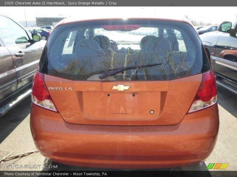 Spicy Orange Metallic / Gray 2005 Chevrolet Aveo LS Hatchback