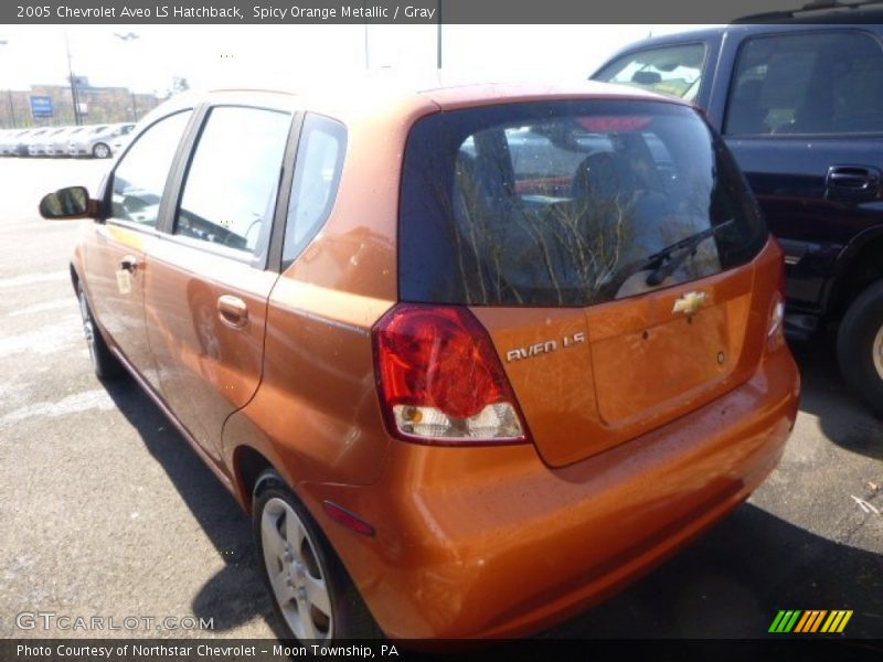 Spicy Orange Metallic / Gray 2005 Chevrolet Aveo LS Hatchback