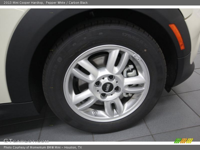 Pepper White / Carbon Black 2013 Mini Cooper Hardtop