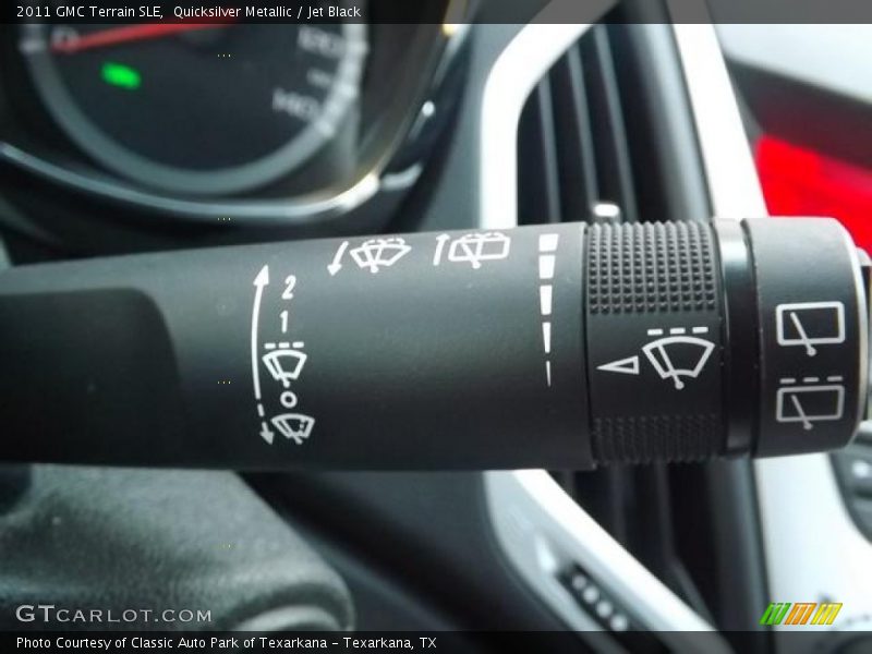 Quicksilver Metallic / Jet Black 2011 GMC Terrain SLE