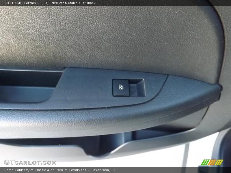 Quicksilver Metallic / Jet Black 2011 GMC Terrain SLE
