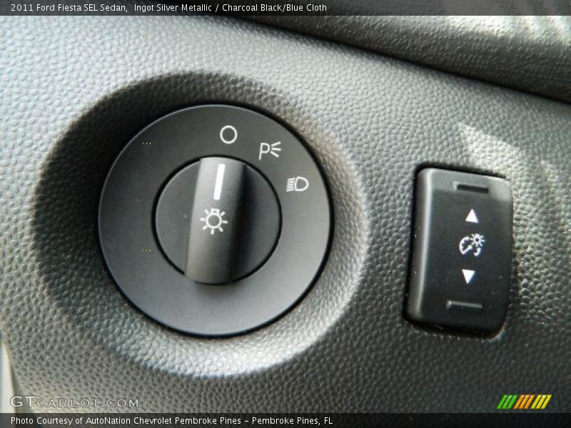 Ingot Silver Metallic / Charcoal Black/Blue Cloth 2011 Ford Fiesta SEL Sedan