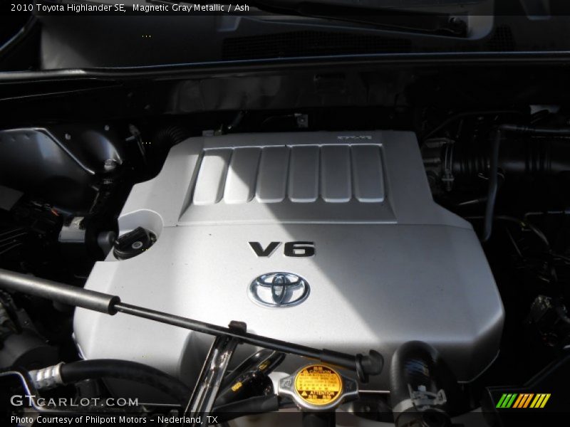 Magnetic Gray Metallic / Ash 2010 Toyota Highlander SE